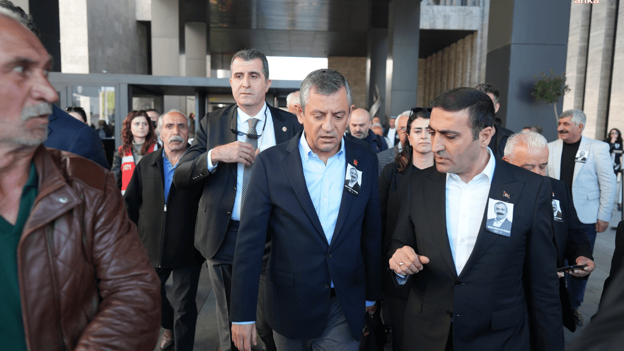 La personne qui a agressé Özel sera envoyée au tribunal demain !
