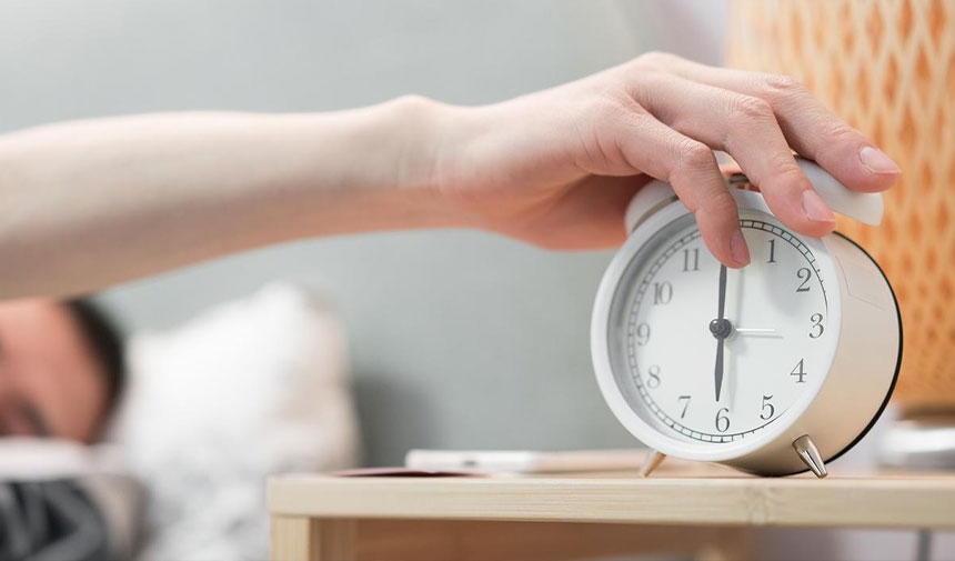 Er wurde depressiv und schlief 56 Tage lang! Mit dieser Methode öffnete er seine Augen