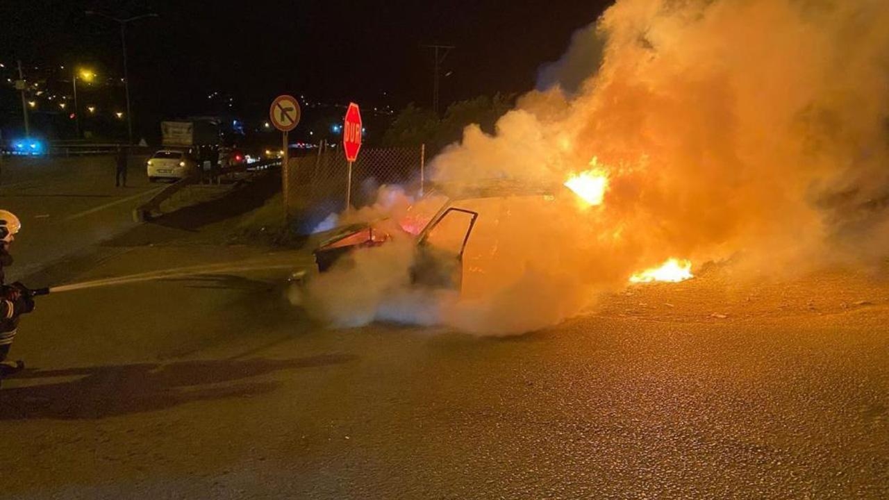 Vehicle caught fire while driving, reduced to ashes