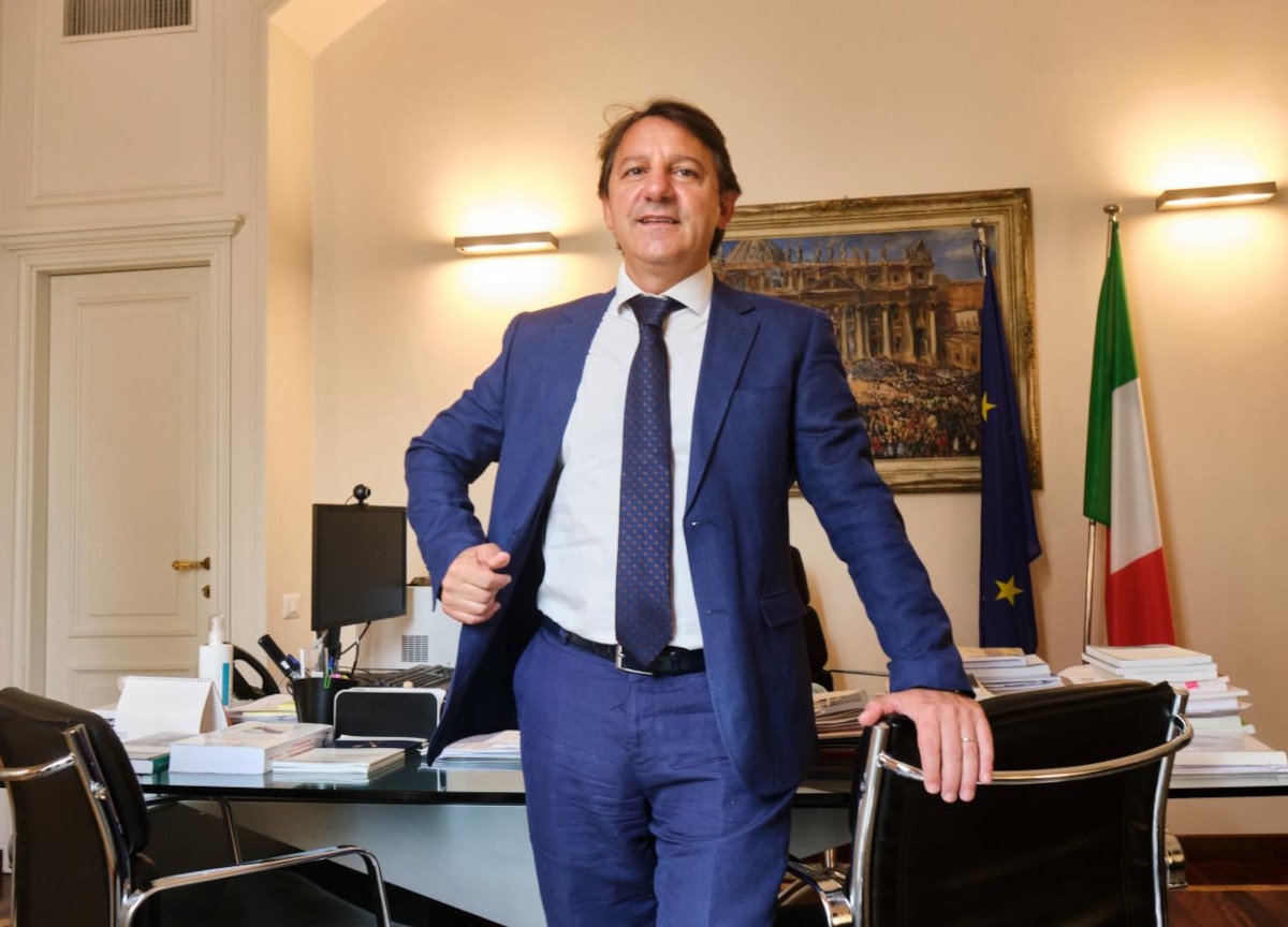 Schlein einigt sich mit Conte über den 5S Tridico. Doch der designierte Anti-Occhiuto in Kalabrien zögert.