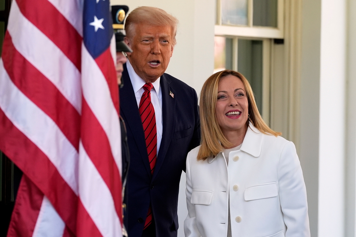 Trump-Putin Ukrayna görüşmeleri sırasında Meloni, zirve öncesinde ABD ve Avrupa'nın birliğini sağlamada önemli rol oynuyor.
