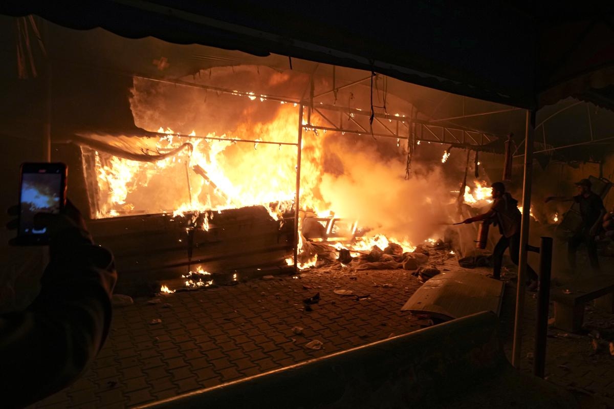 Gaza, the death toll continues to rise: 110 dead in yesterday's Israeli raids in the Strip