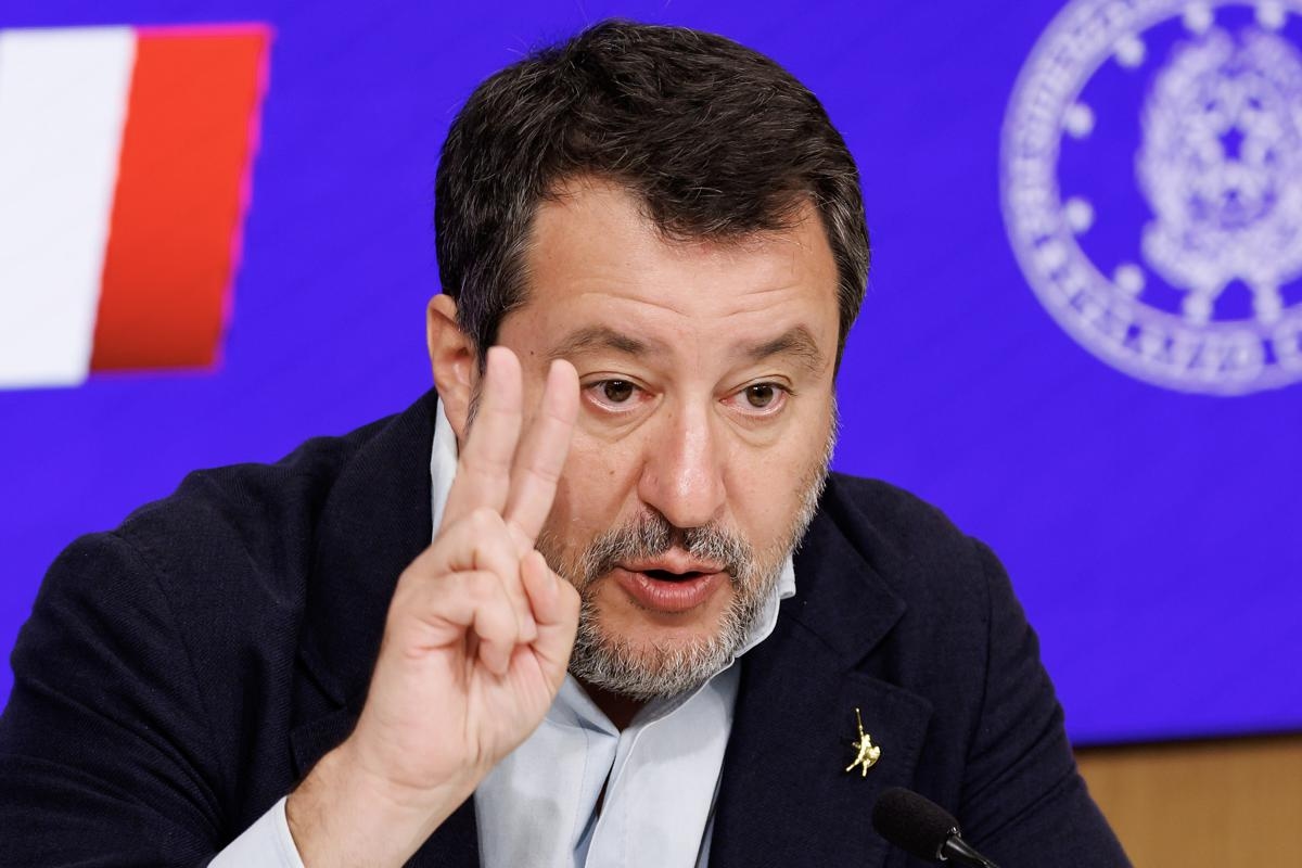 Ponte Stretto, Salvini: „Auch zu Brunelleschis Zeiten gab es ‚keine Kuppeln‘.“ Zum Vorschlag, es nach Silvio Berlusconi zu benennen...