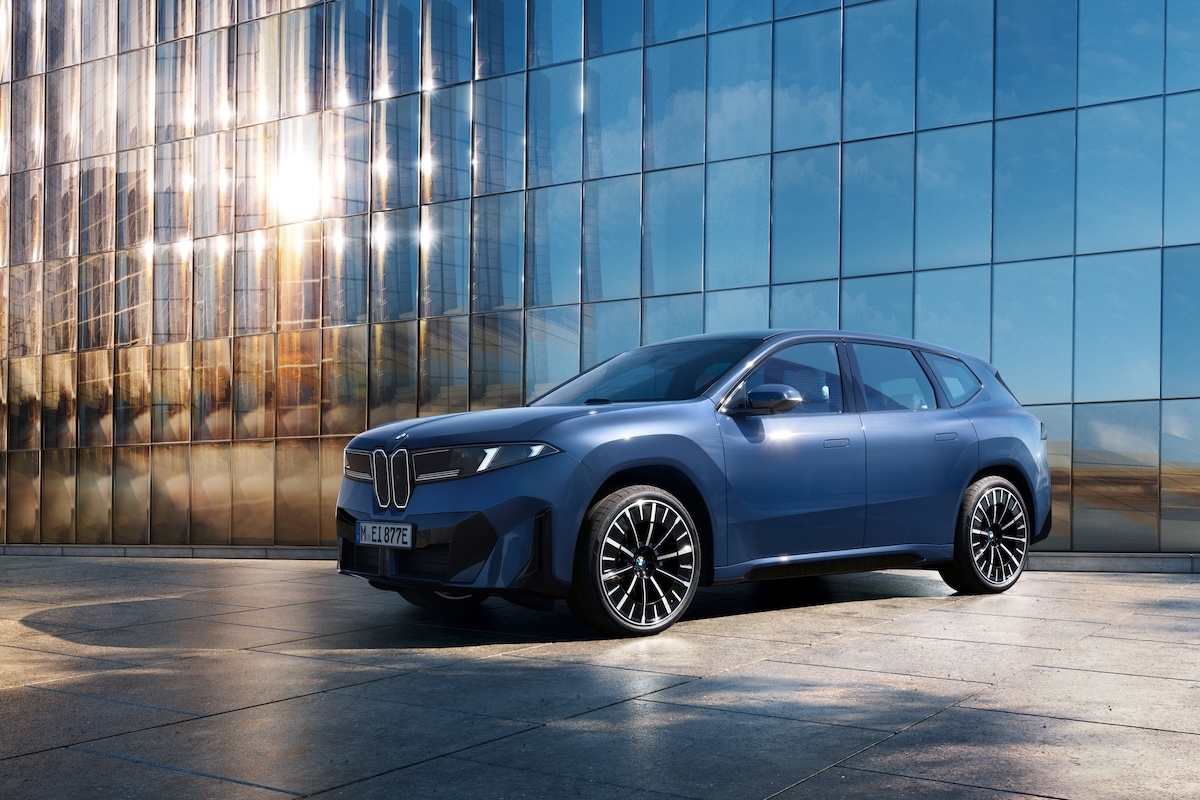 BMW iX3 estreia na Itália: com até 805 km, começa a Neue Klasse