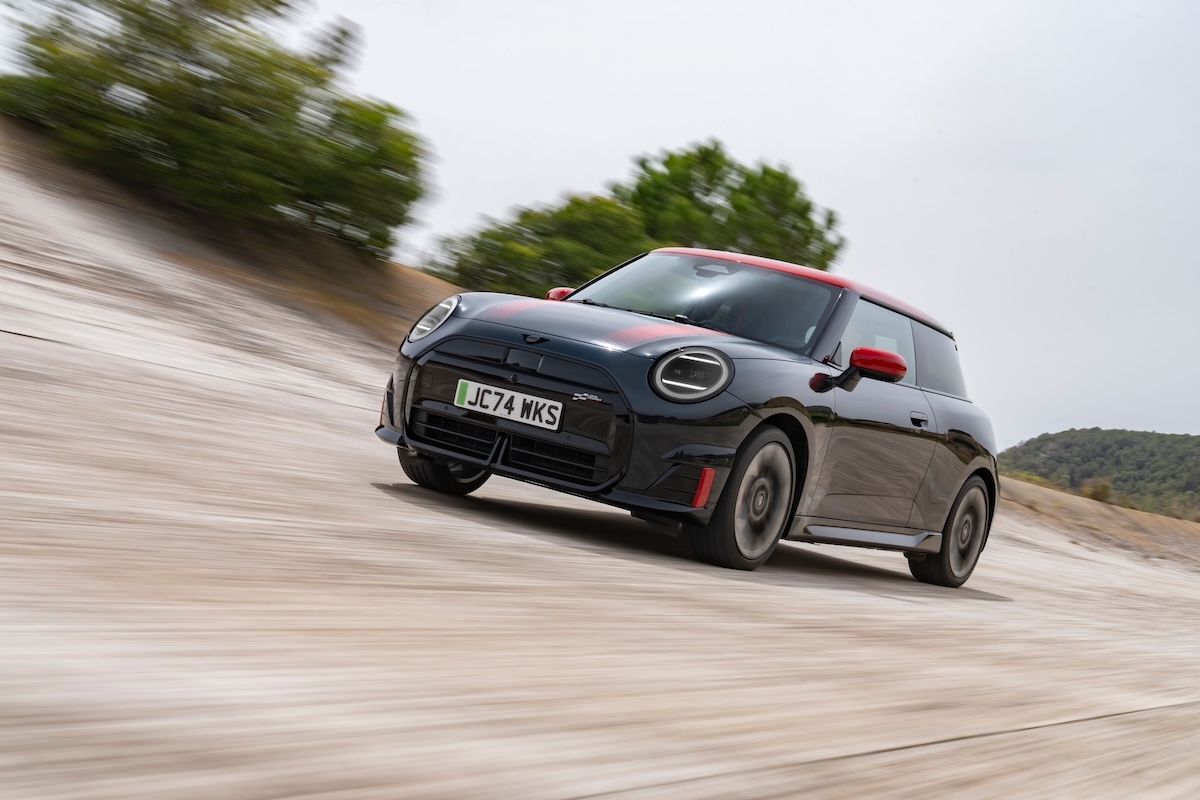 MINI präsentiert auf der IAA 2025 zwei exklusive John Cooper Works Showcars