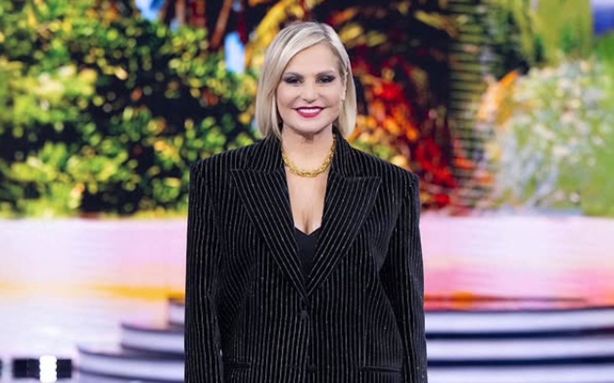 Big Brother oyuncu kadrosu söylentileri: Simona Ventura, Sanremo yarışmacılarından birinin eski sevgilisiyle iletişime geçti.
