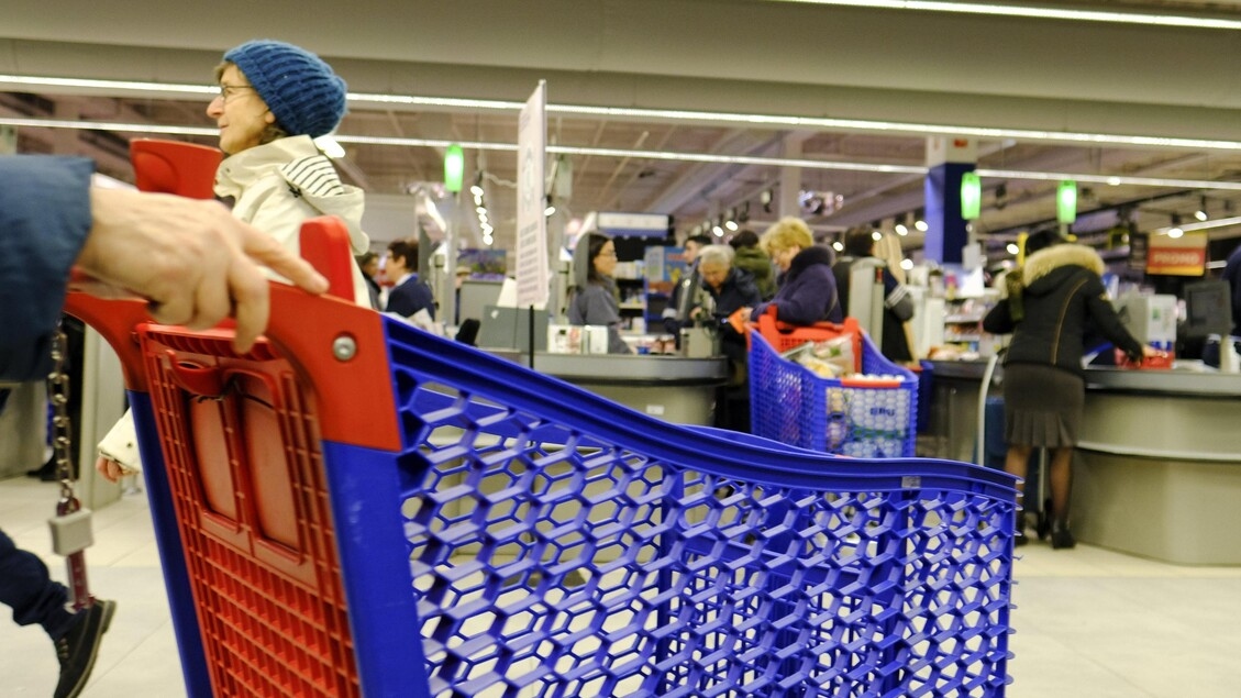 Vakbonden, 175 ontslagen Carrefour-medewerkers in Milaan onaanvaardbaar
