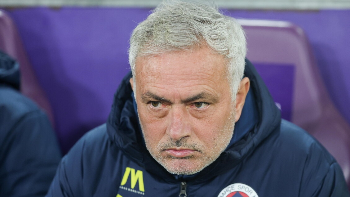 Mourinho en difficulté, Galatasaray le dénonce pour racisme envers les Turcs