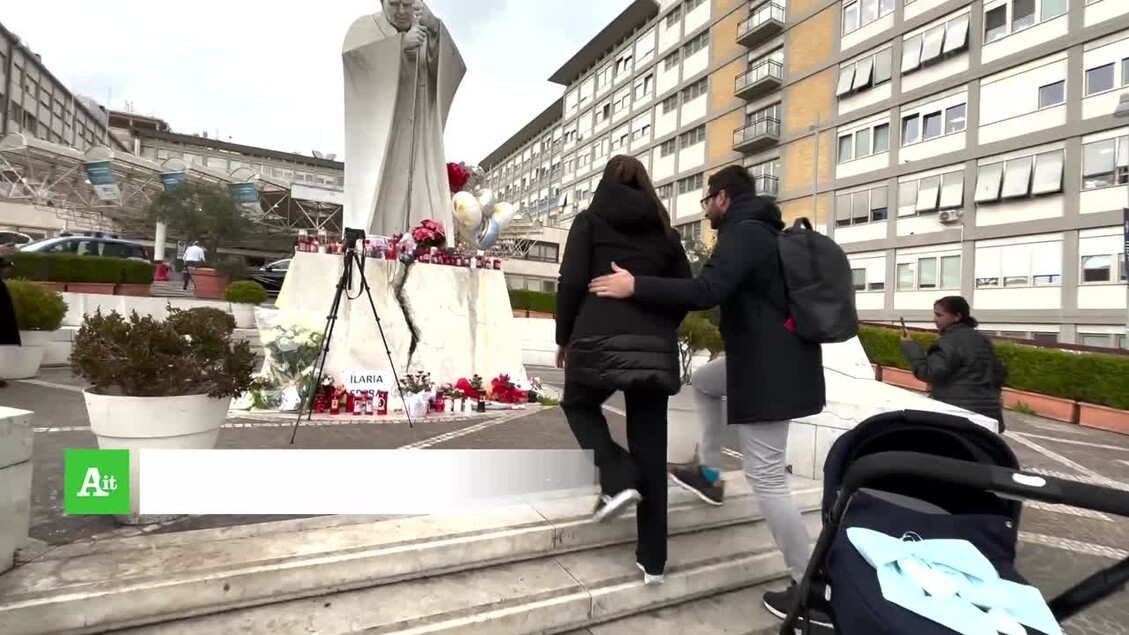 Papież, świadectwa dwóch zakonników, którzy przybyli do Gemelli