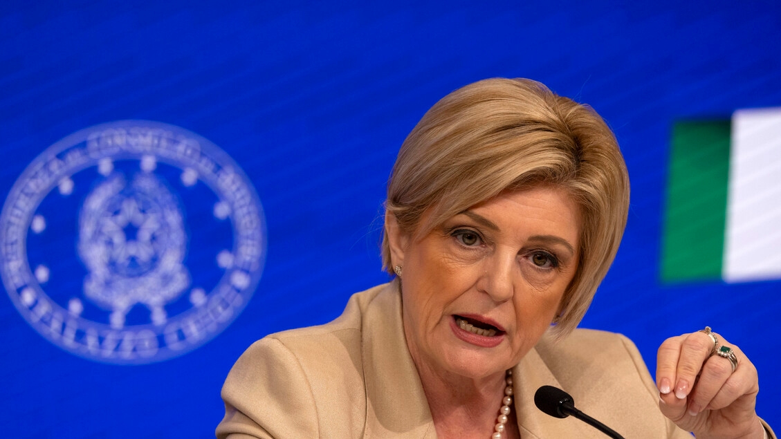 Calderone, delegatie voor eerlijke beloning in de Kamer tegen mei