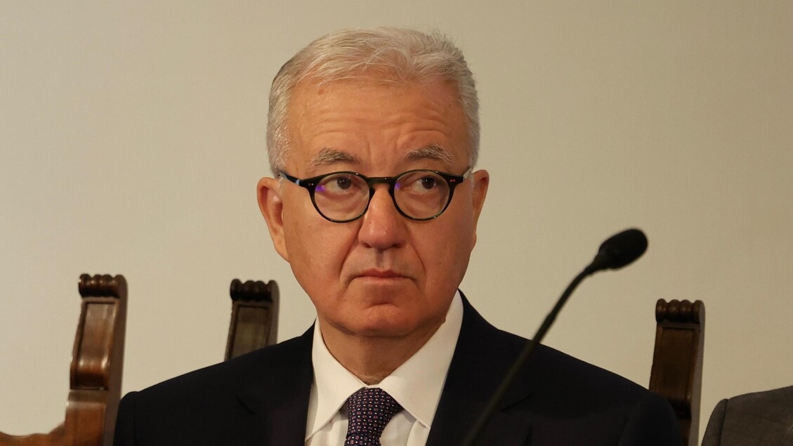 Represje Mantovano: „Znieść eskortę byłych premierów”