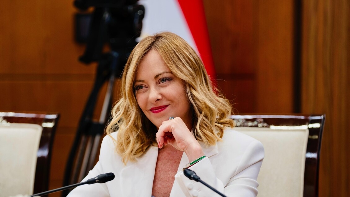 Meloni: „Dobrze, że Macron przyjeżdża do Rzymu, różnice zostały zmiksowane na krem”