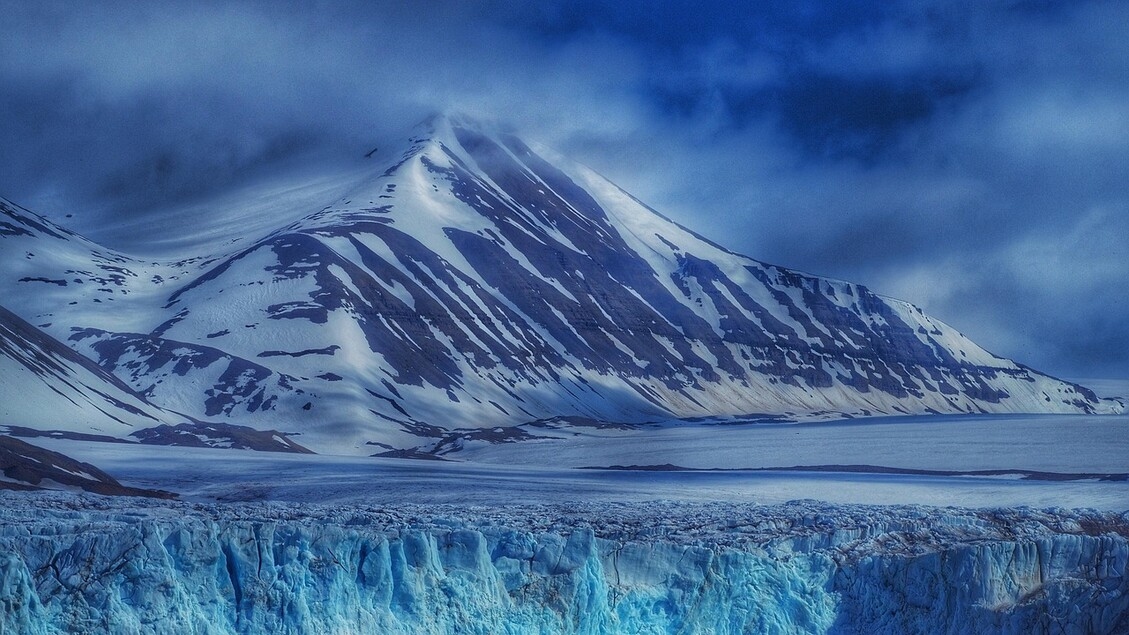 Fresh snow is rare in the Arctic Circle, even in winter.