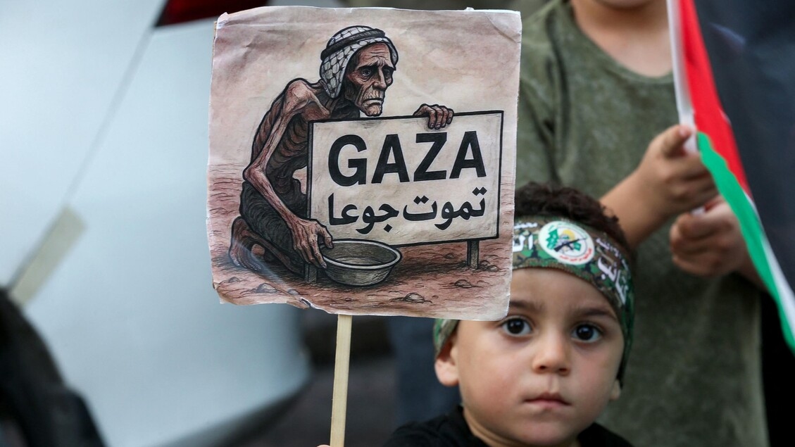 Israel gives green light to humanitarian aid and truces for Gaza