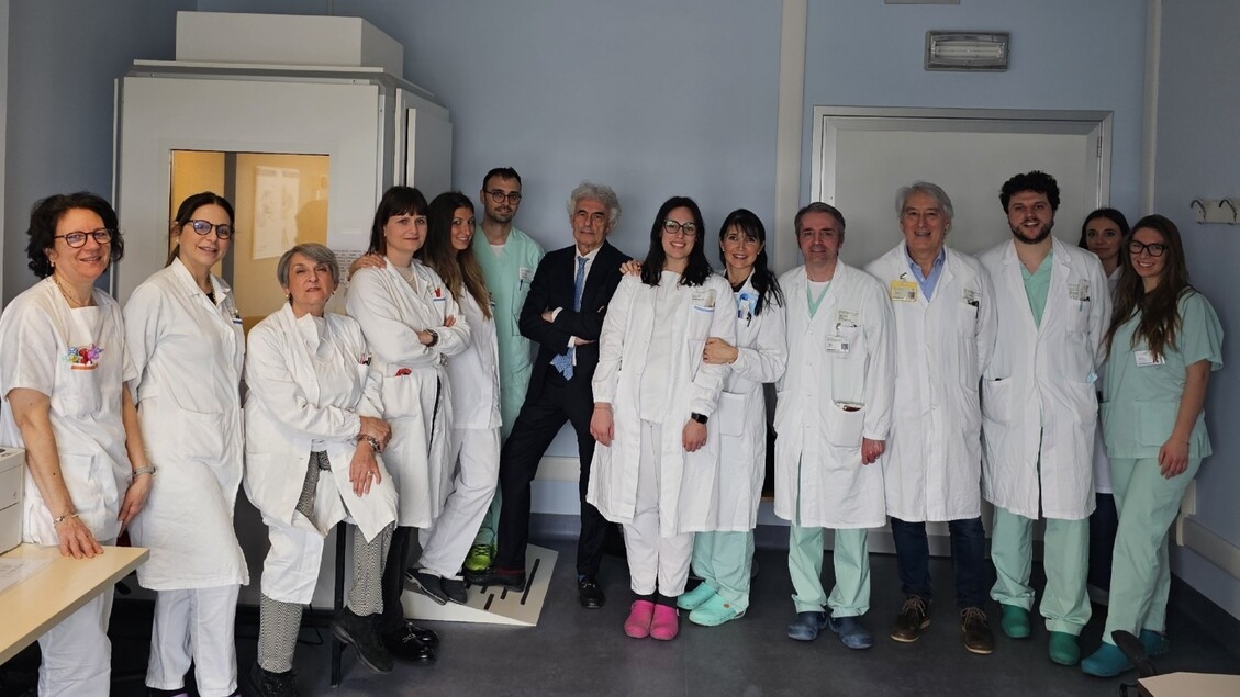 Ferrara'da sağırlığı tedavi etmek için 'biyonik kulak' takıldı
