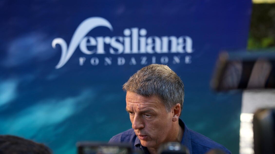 Renzi, so viele Leute am Strand, dass Meloni nach Griechenland ging