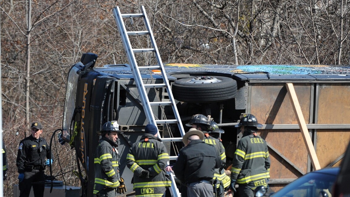 Accidente de autobús turístico en Nueva York: 5 muertos