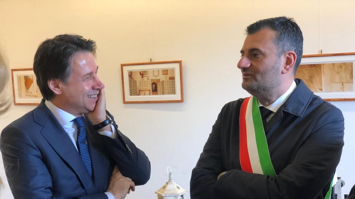 In Toscane hangt een groot veld af van de online-stemming van de Vijfsterrenbeweging.