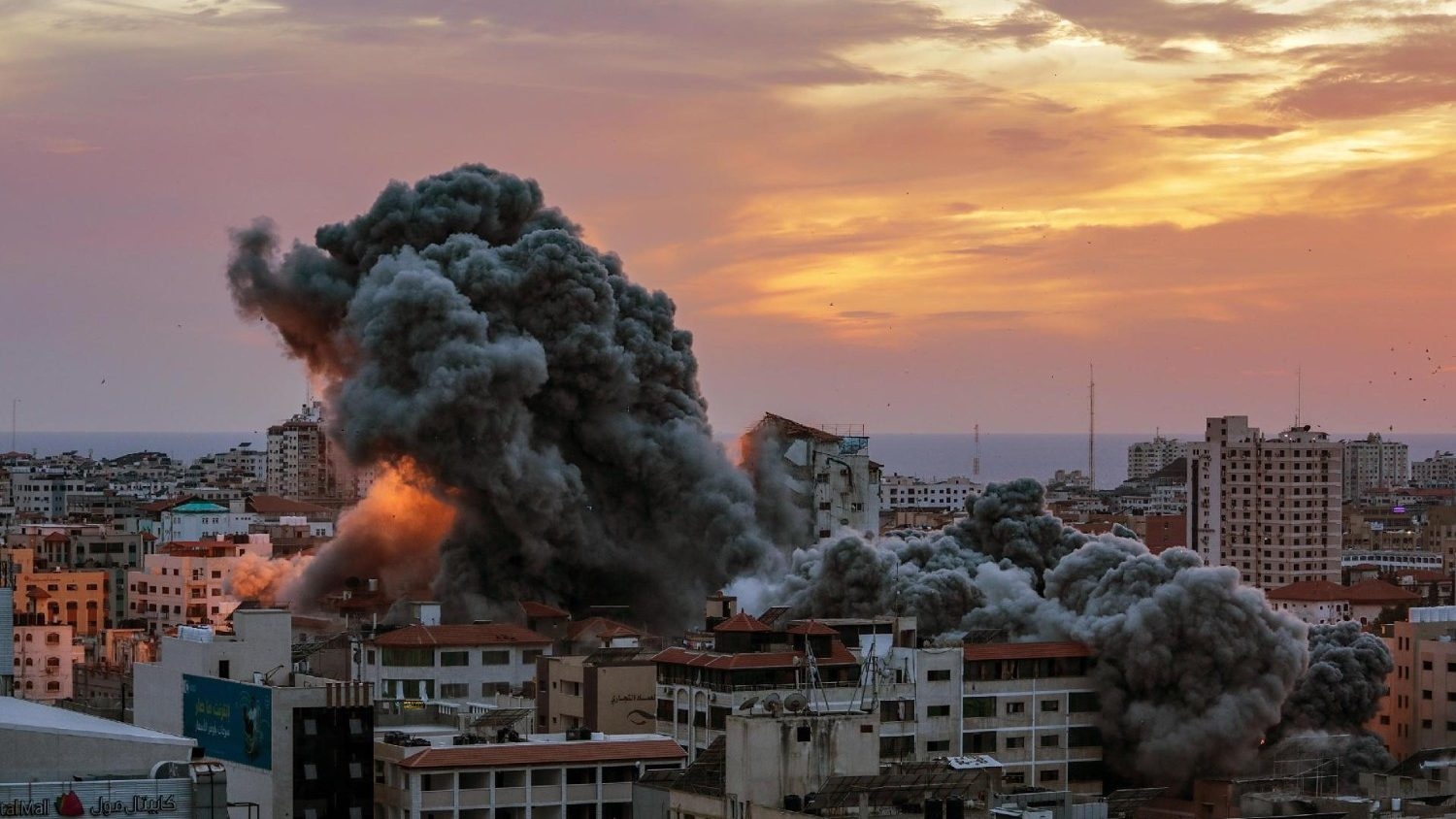 Ataques israelíes matan a 125 personas en Gaza desde el inicio del fin de semana