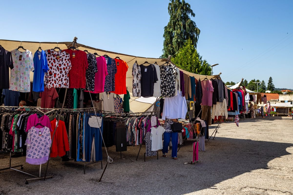 Local authority suspends payment of fees to market vendors