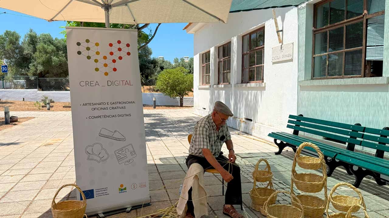 Odiana enseña a los adultos mayores de VRSA a redescubrir el arte de la cestería