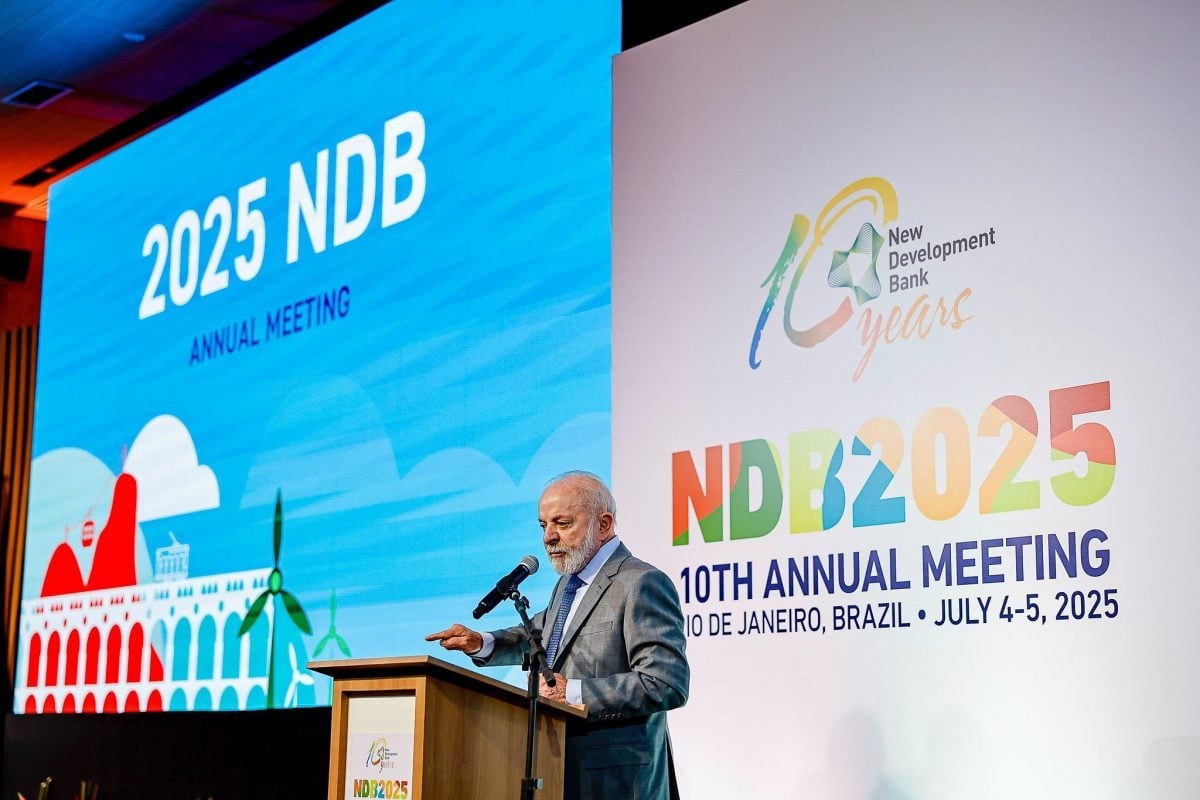 A un evento della "Banca Brics", Lula difende ancora una volta un'alternativa al dollaro