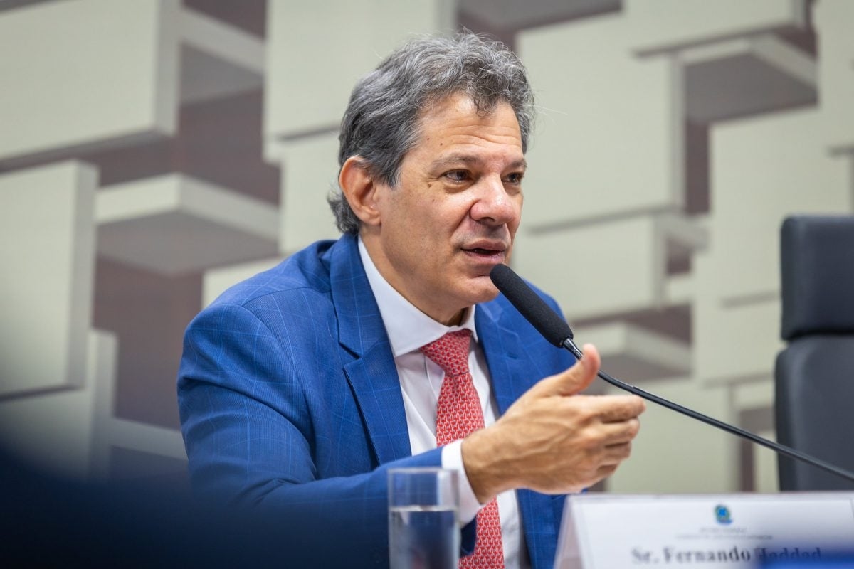 "Un giorno molto importante per il Brasile", afferma Haddad in merito all'esenzione dall'imposta sul reddito.