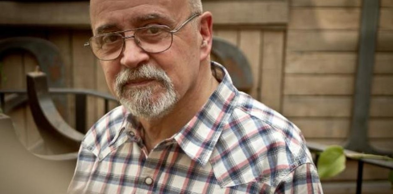 Jorge Aulicino, journalist en een van de belangrijkste stemmen van de poëzie, is overleden.