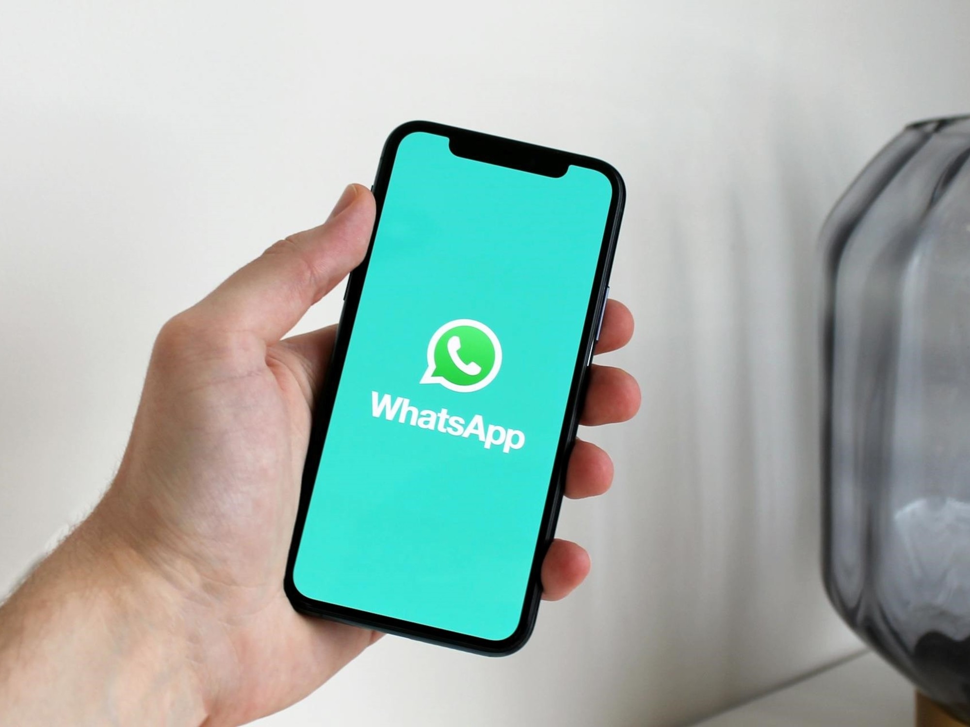 What is a WhatsApp PIN and how to use it to protect your chats?
