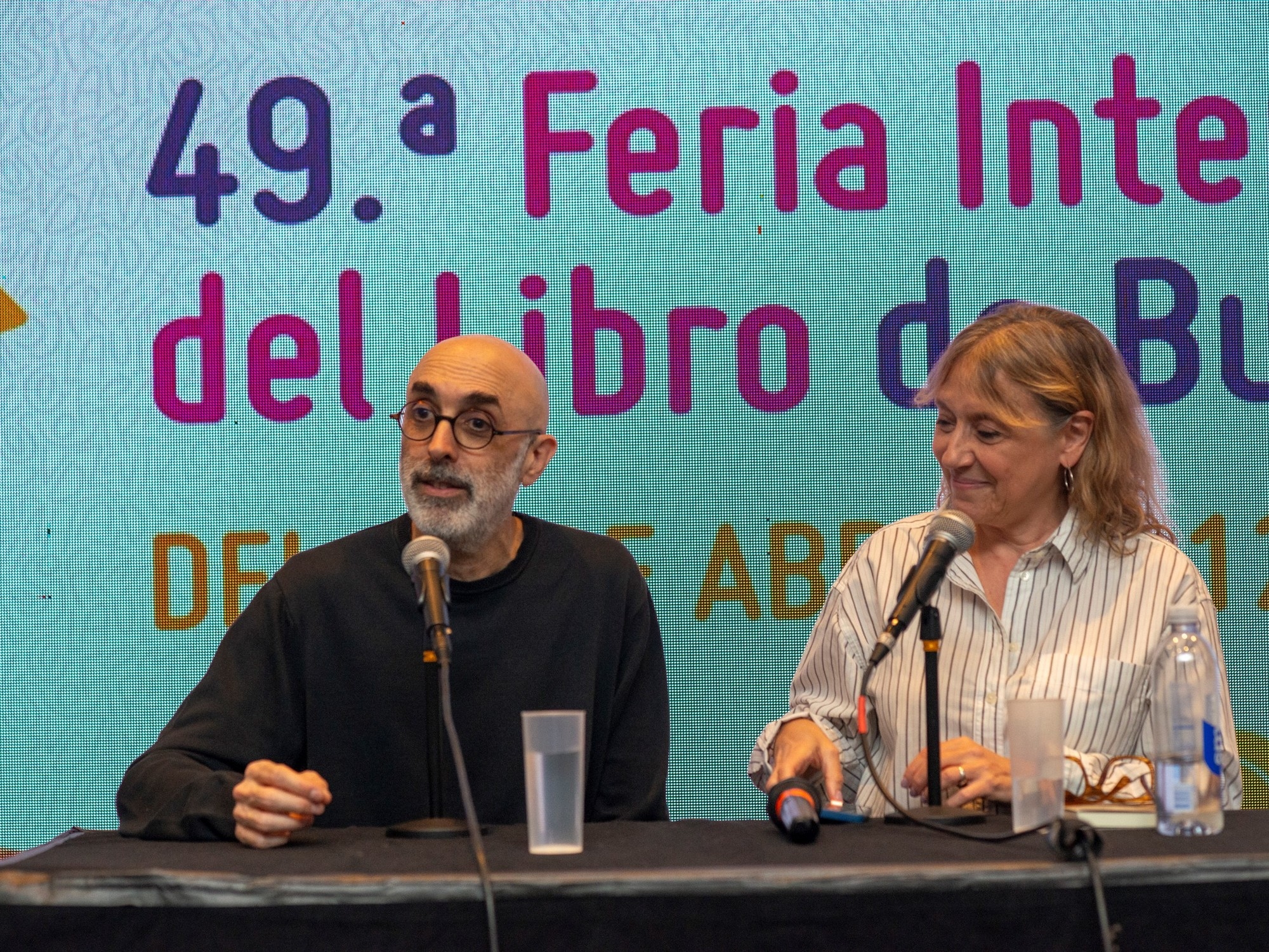 “Tarántula”: Eduardo Halfon presentó su obra en una Sala Storni colmada