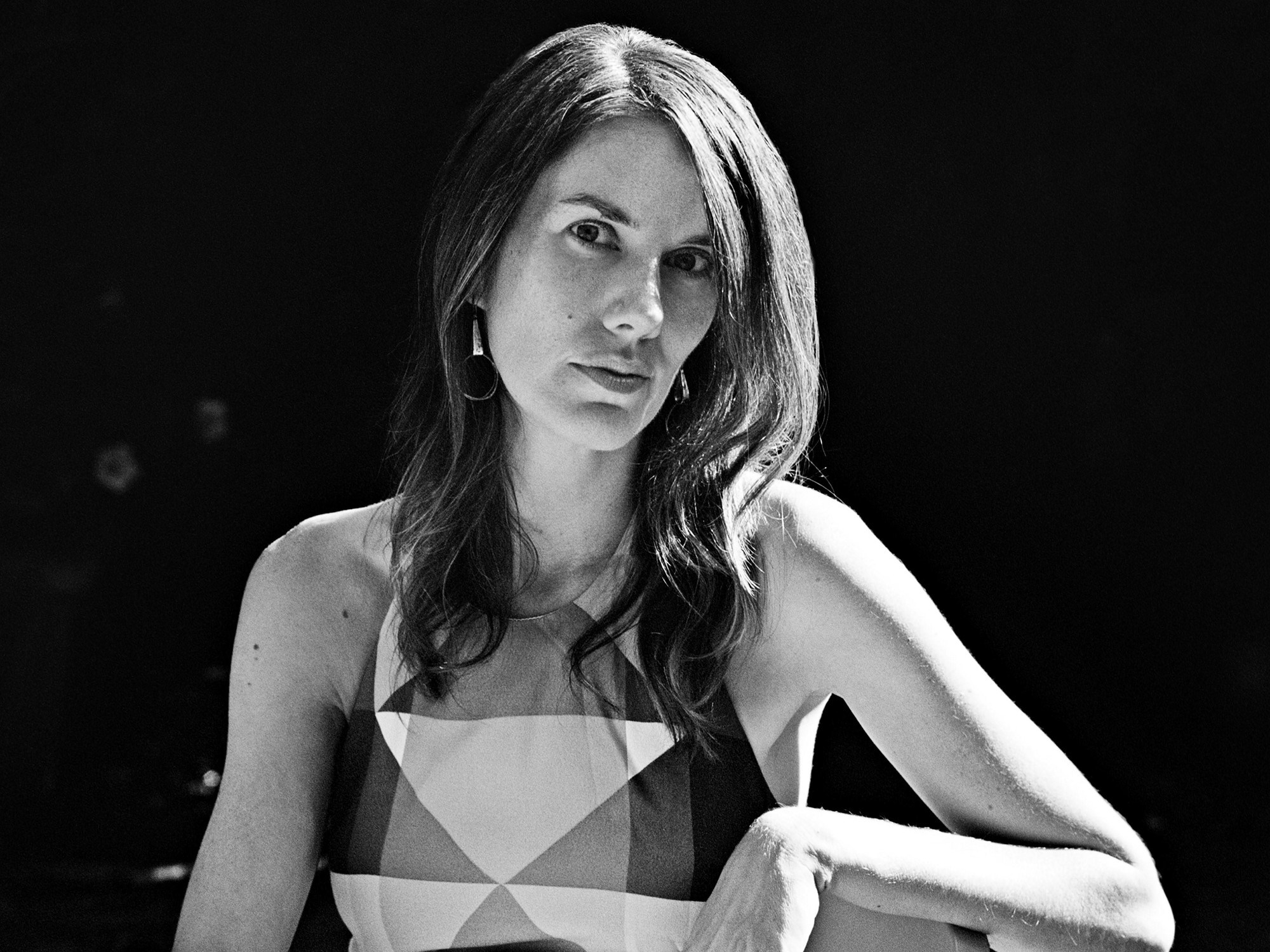 A escritora Leslie Jamison explora a complexidade do sofrimento contemporâneo