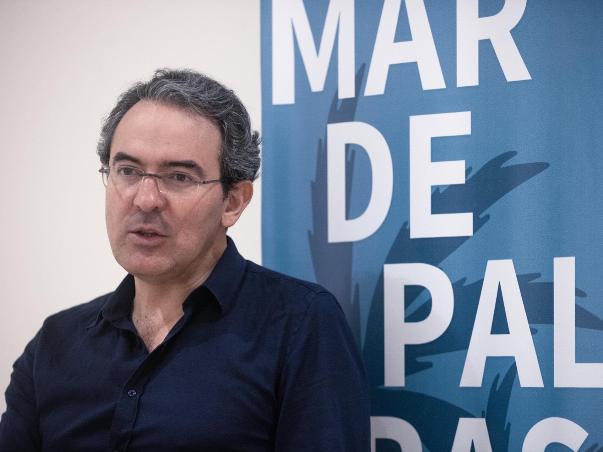 Juan Gabriel Vásquez: "Edebiyat dünyayı değiştirmez, ama vicdanları değiştirir."
