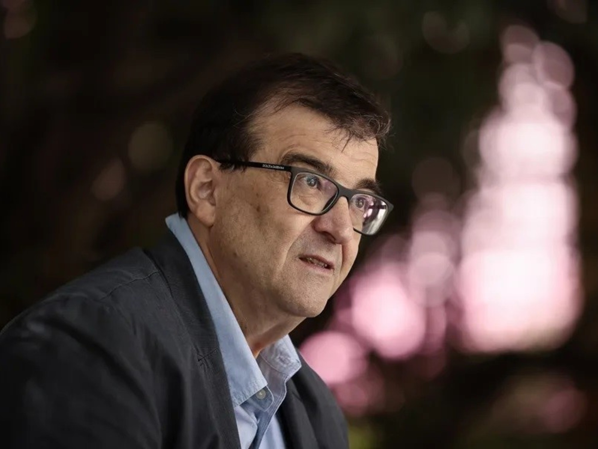 Javier Cercas: "Gerçekliği ballandıran edebiyattan vebadan kaçar gibi kaçalım."