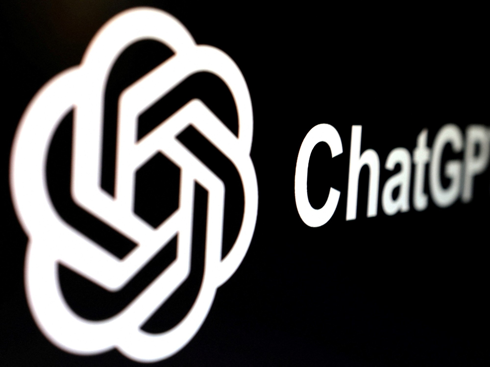 OpenAI brengt ChatGPT-5 uit, zijn meest geavanceerde model: de meest verrassende kenmerken en verschillen met GPT-4
