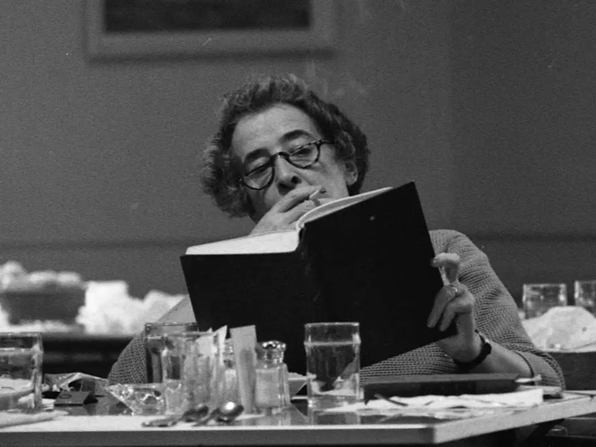 Hannah Arendt'in Ölümünden 50 Yıl Sonra: Thomas Meyer'in Vazgeçilmez Bir Zihnin Portresi