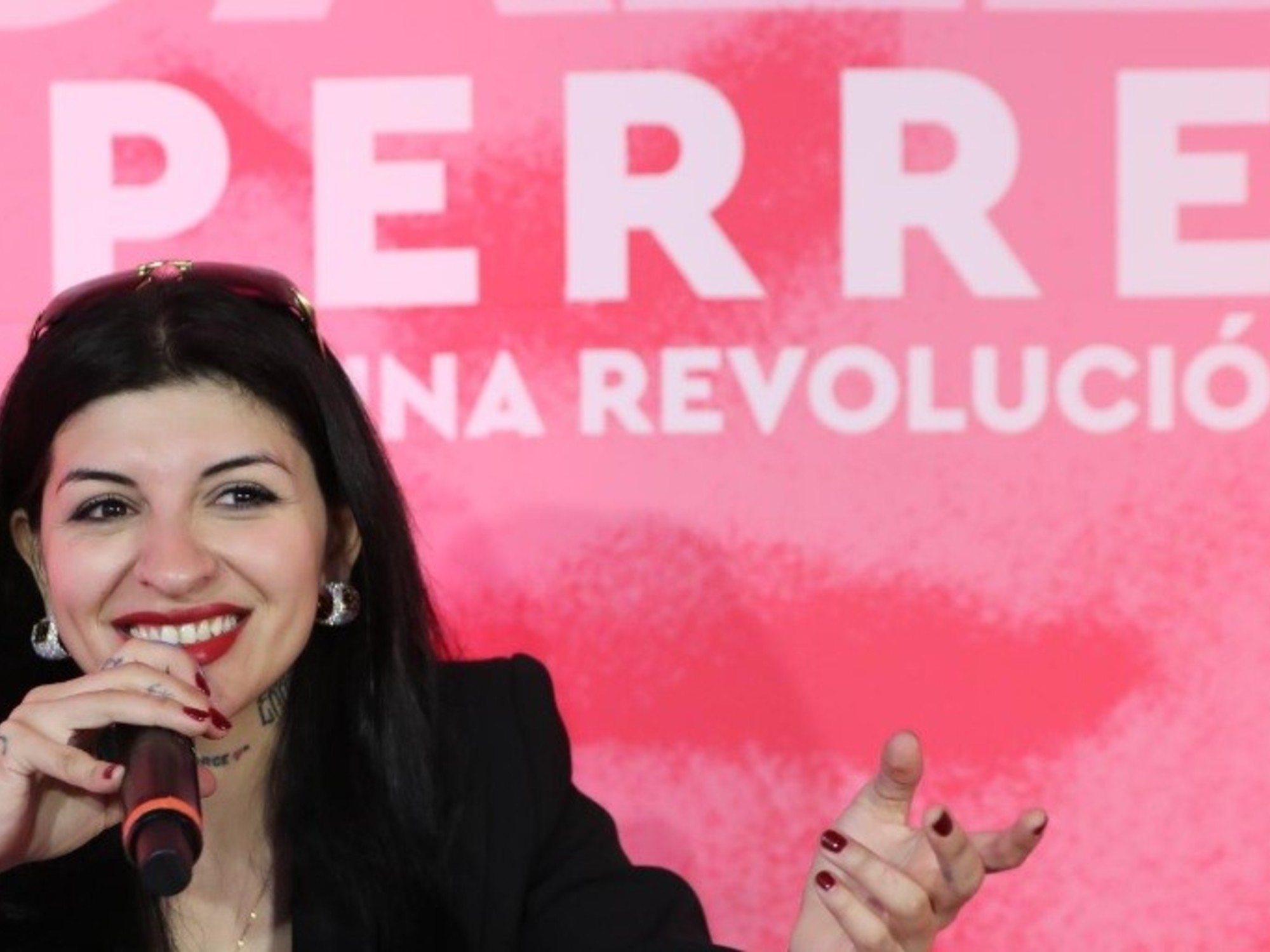 "Continuiamo a cercare l'uguaglianza", ha affermato Cazzu presentando il suo libro.