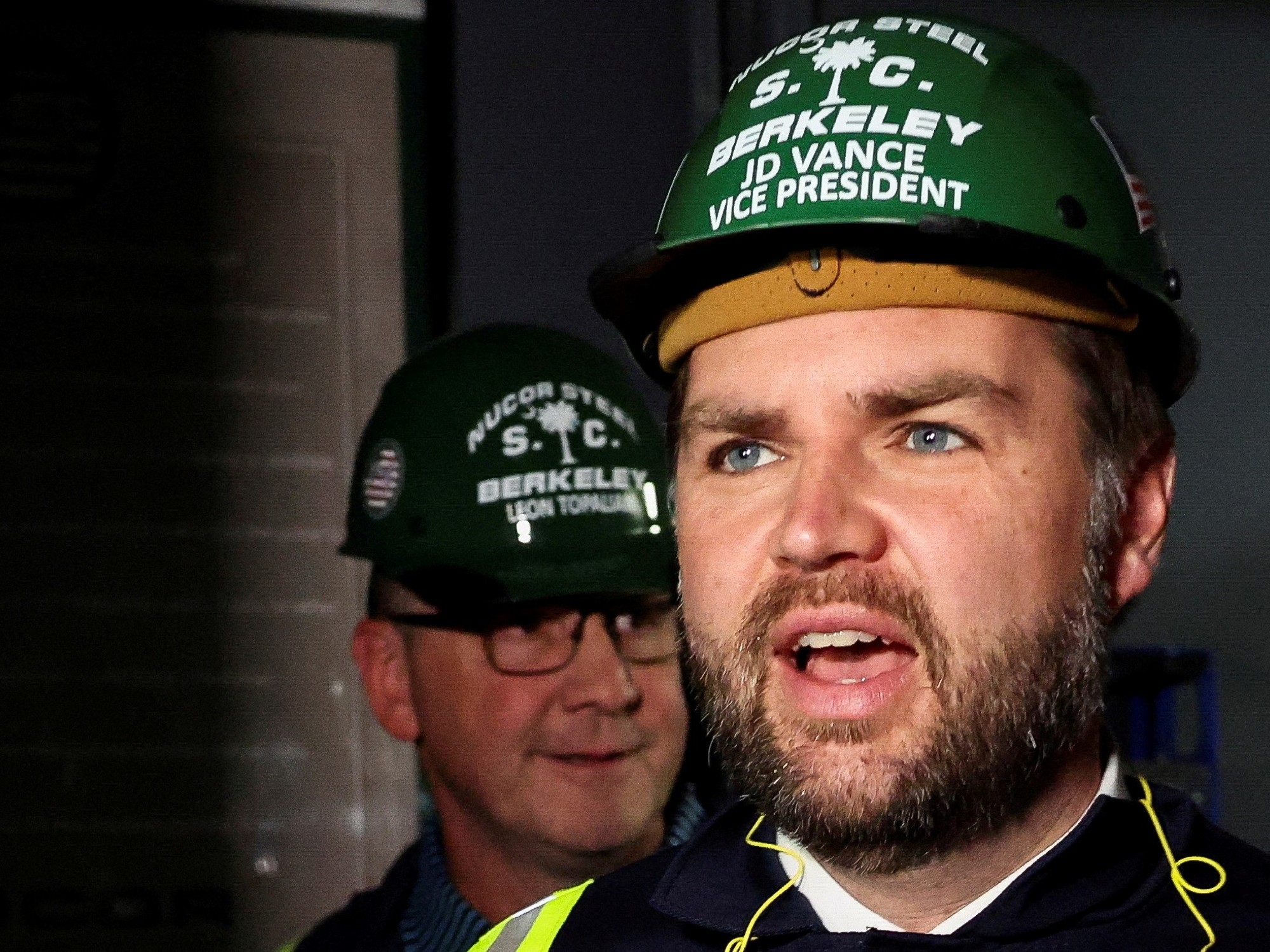JD Vance als oberster Zensor: Kämpfe und Deals zwischen der Neuen Rechten und der aufgeweckten Linken, laut Slavoj Žižek