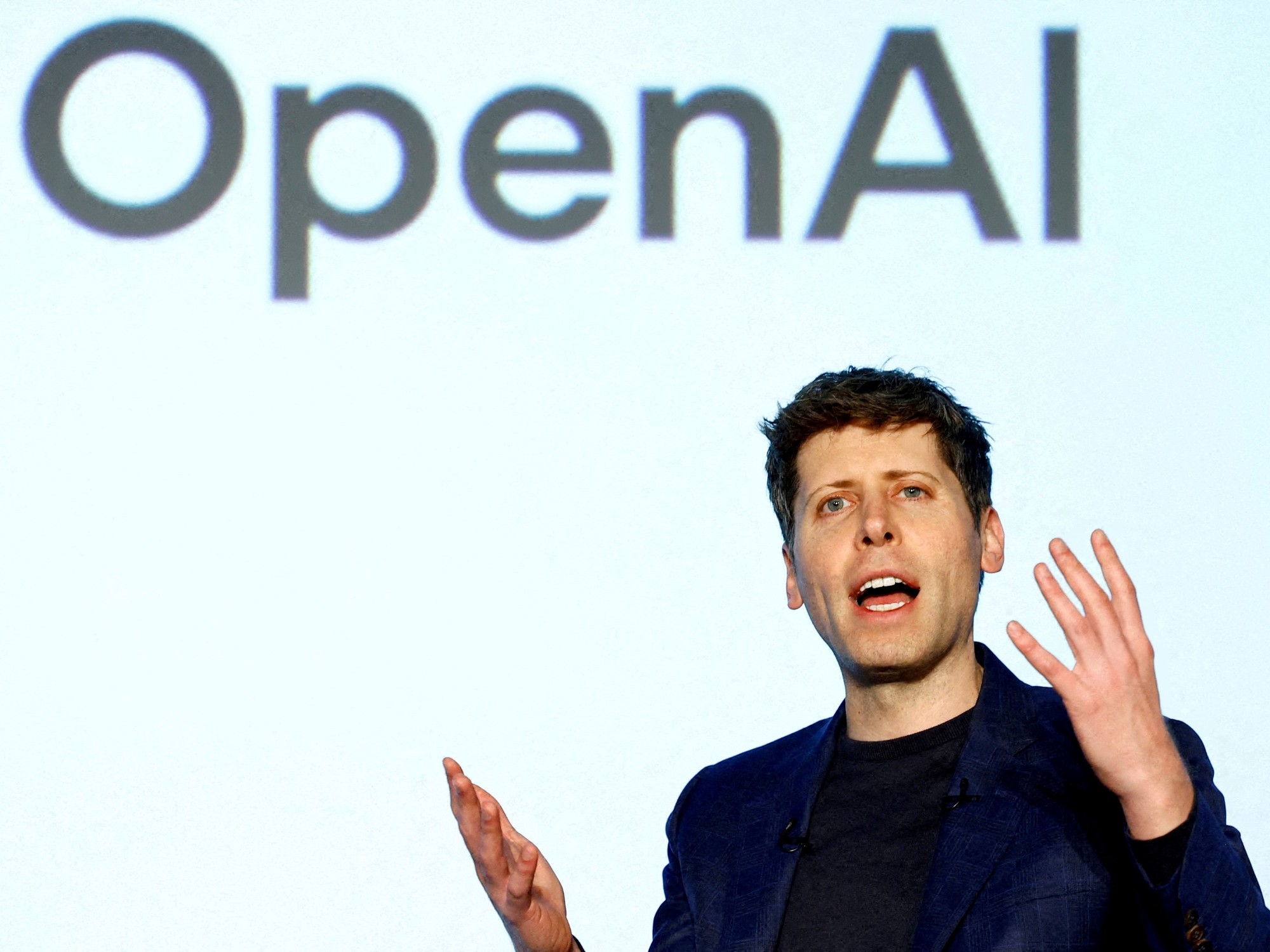 Sam Altman reconoce que la teoría de "internet muerto" se está convirtiendo en realidad