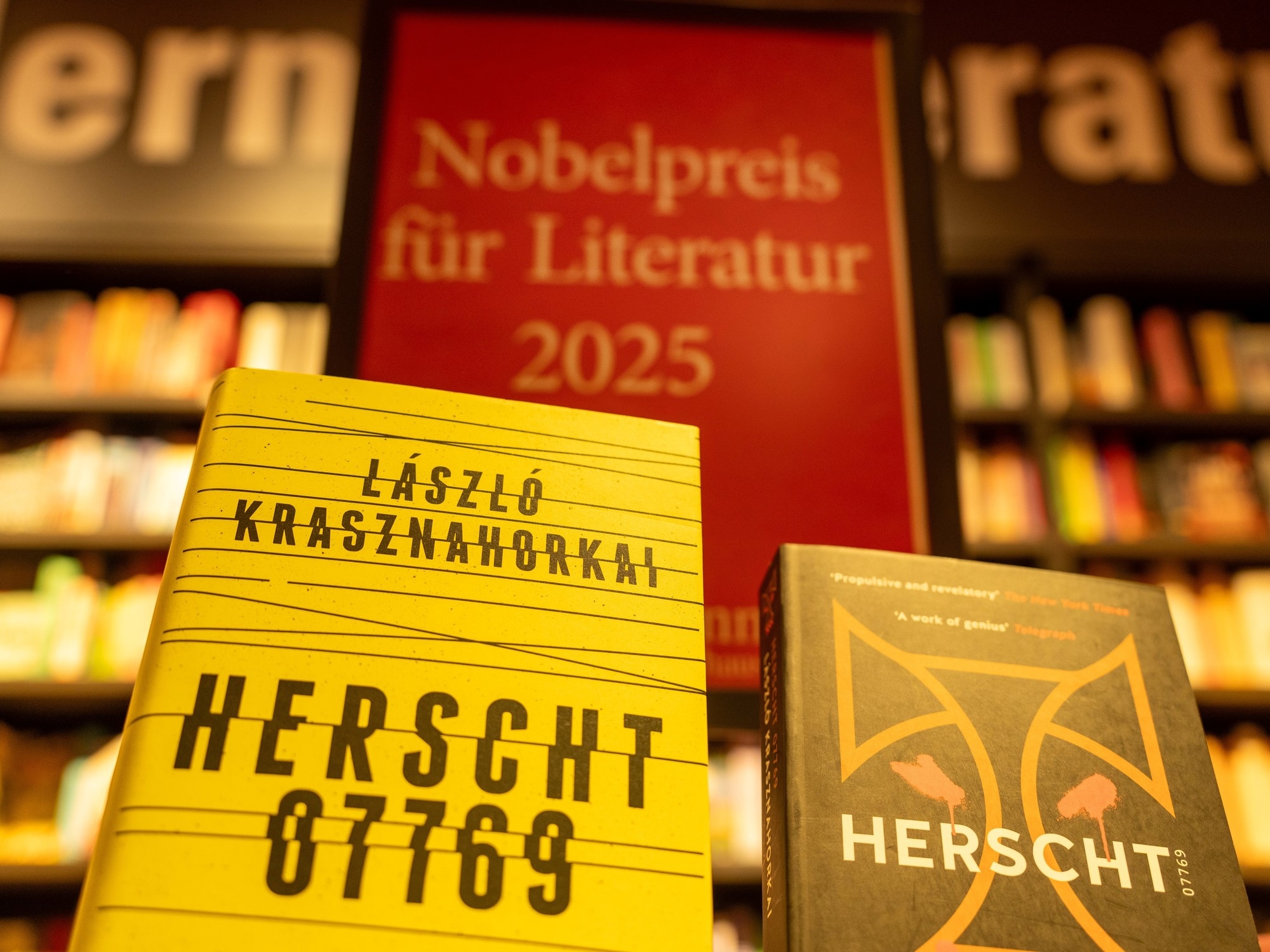 Sieben Bücher des Literaturnobelpreisträgers 2025, des Ungarn László Krasznahorkai