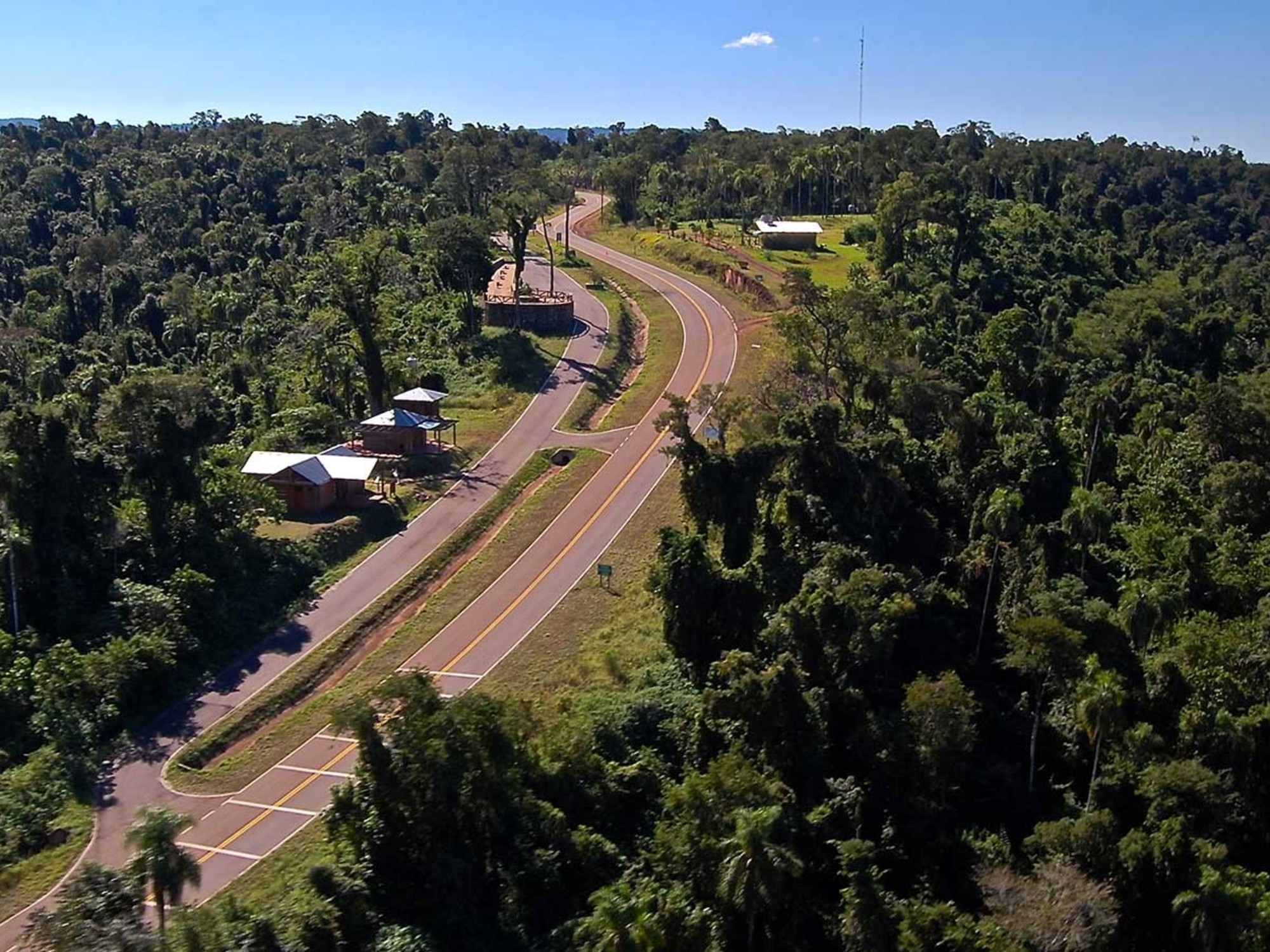 Misiones: la gran aventura de llegar a las Cataratas por la costa del río Uruguay
