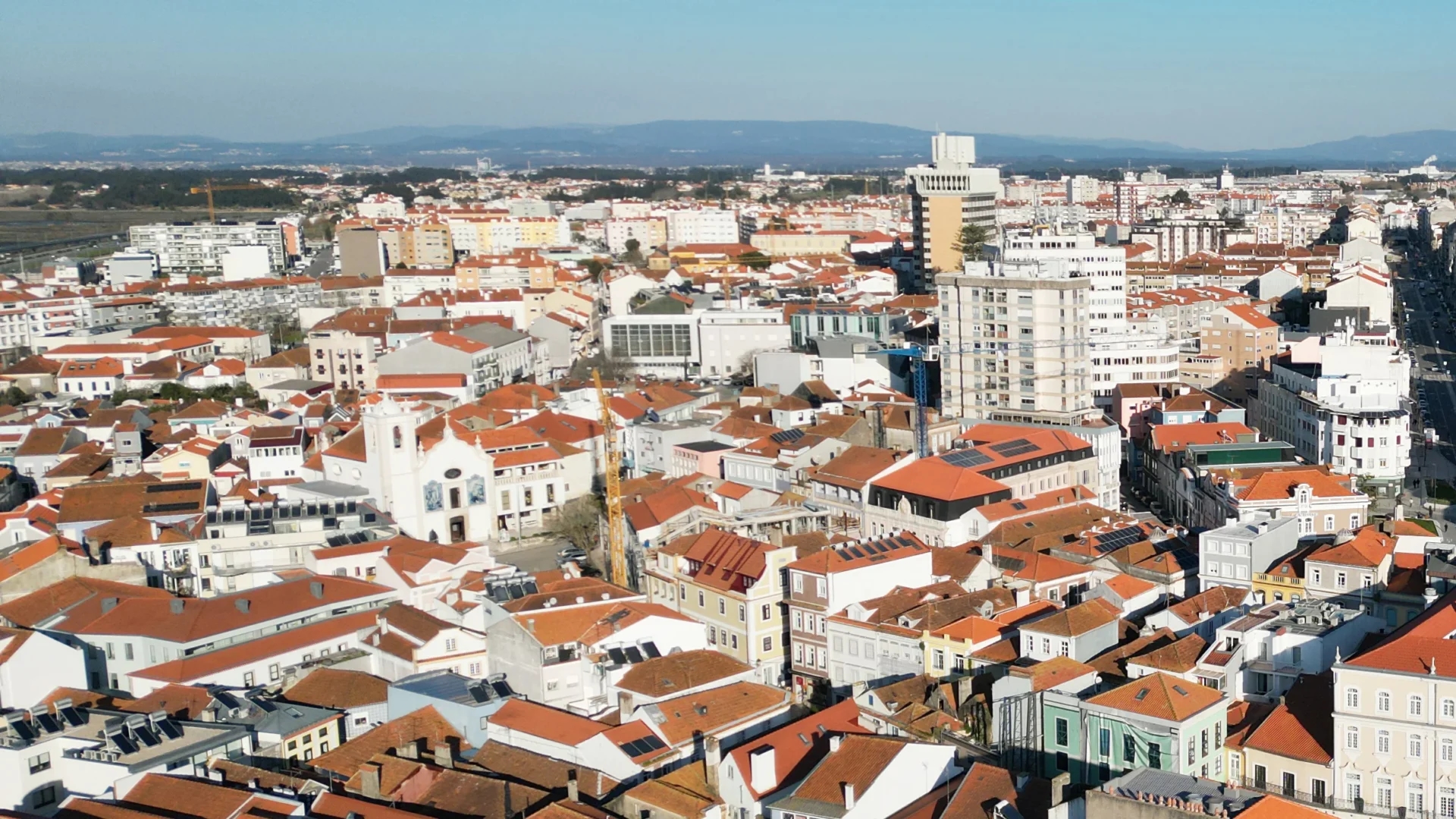 Santa Maria da Feira e Cascais lideram acréscimos nos preços da habitação