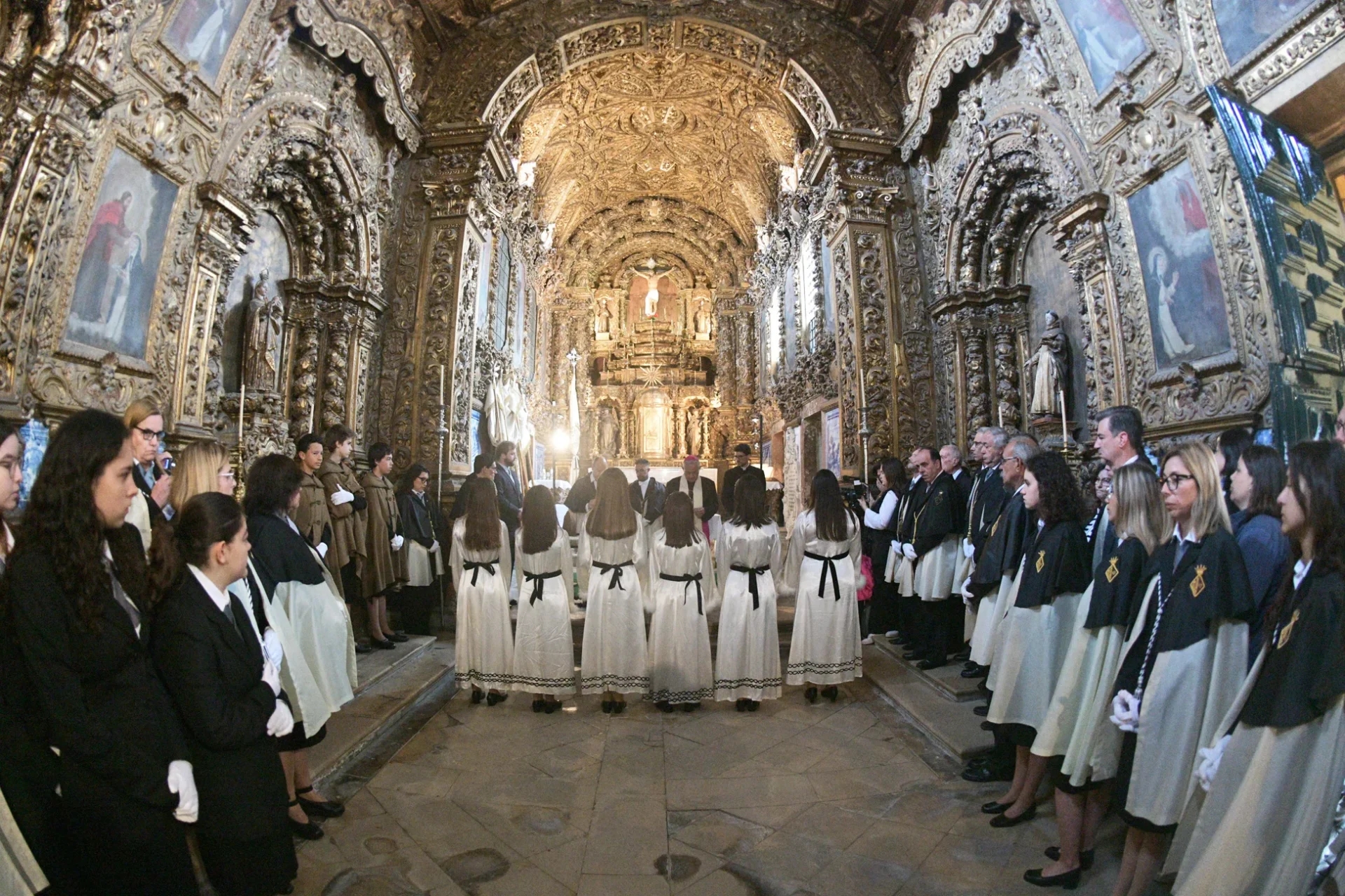 Il festival è iniziato con l'apertura del Museo di Santa Joana