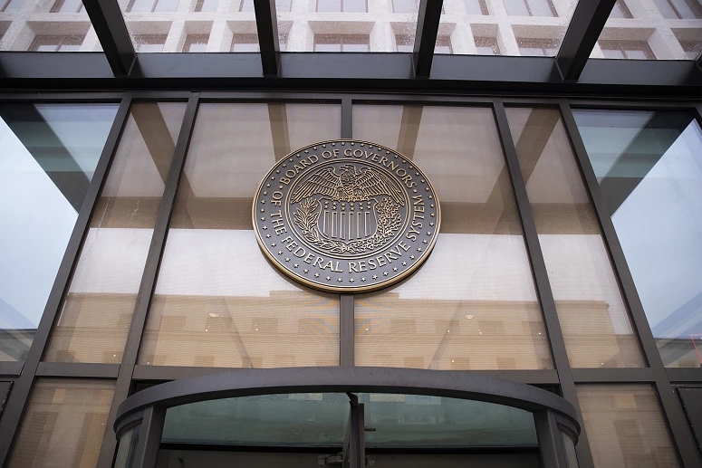 Fed, Trump'ın hakaretlerinin ardından faiz oranlarını yeniden sabit tuttu