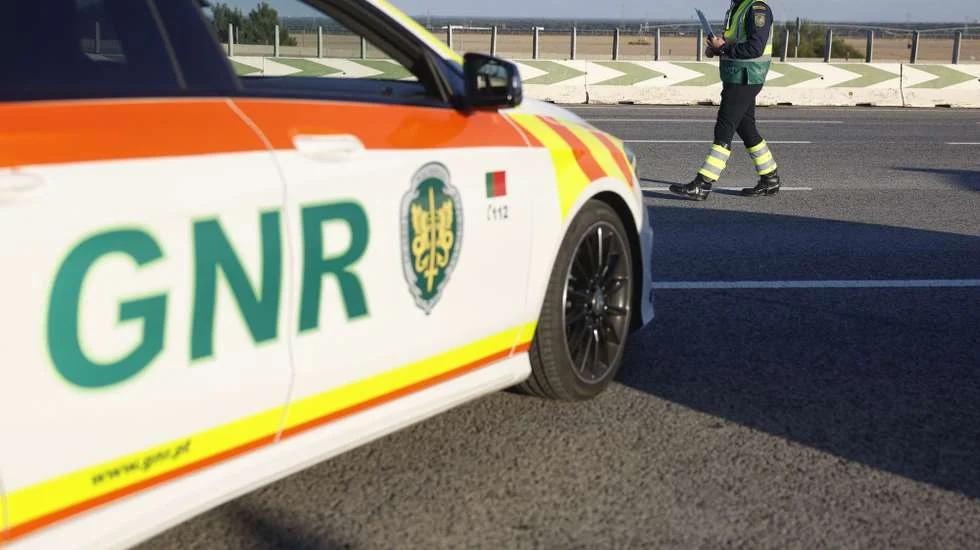 Homem de 69 anos morre em colisão entre bicicleta e ligeiro em Anadia