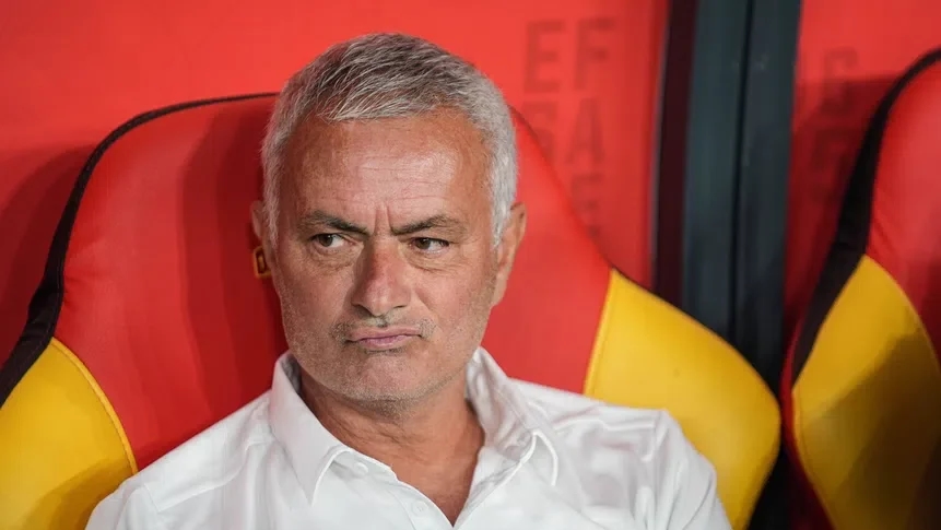 José Mourinho is de nieuwe coach van Benfica