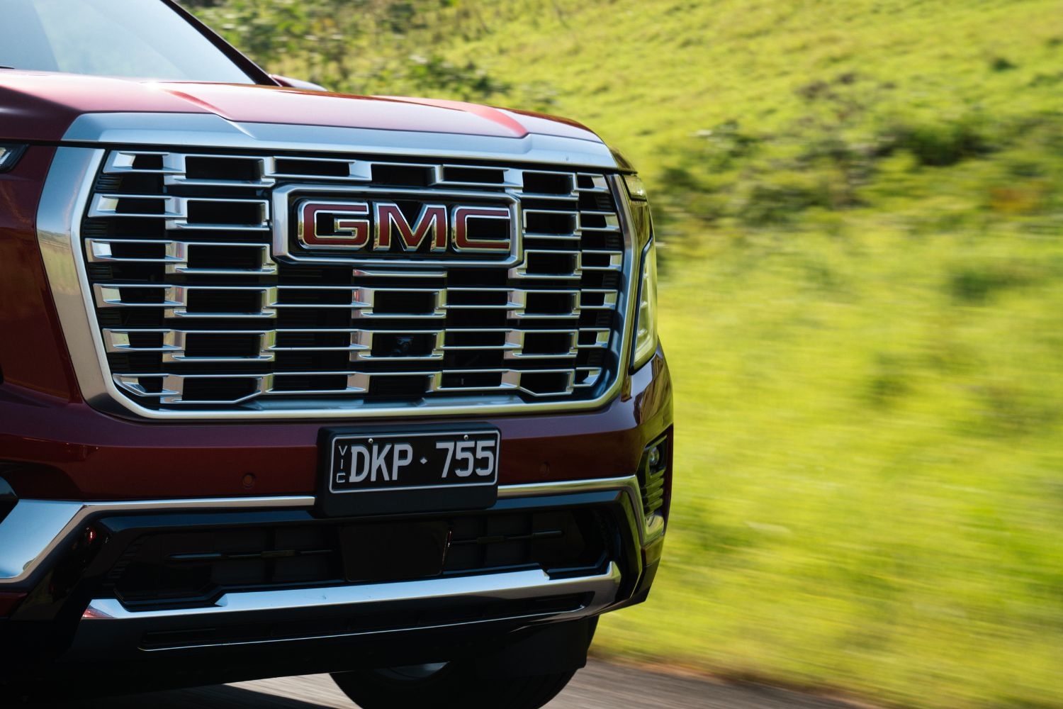Американский эталон: 11 способов, которыми GMC Yukon Denali переопределяет стандарты полноразмерных внедорожников
