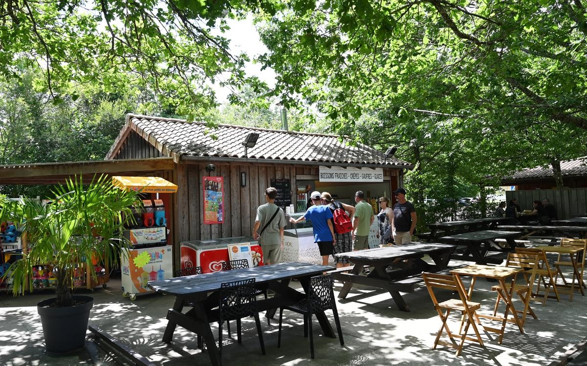 Pausa gourmet à beira da água em Saint-Estèphe