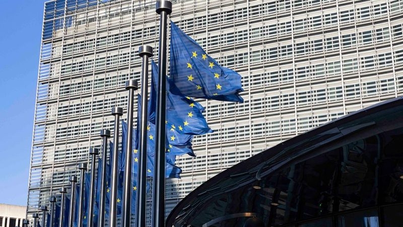 UE exclui empresas chinesas de contratos de dispositivos médicos no valor superior a 5 milhões de euros