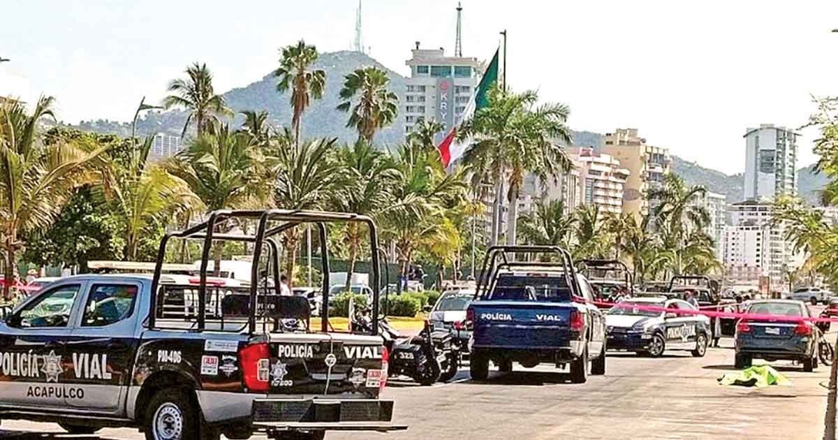 Ejecutan a mando policiaco de Acapulco, en plena costera Miguel Alemán