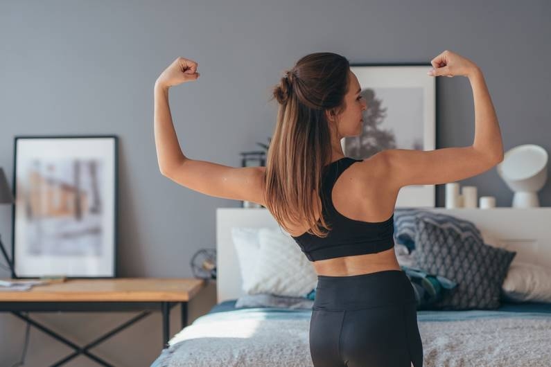 Braços tonificados: Cansado de braços flácidos? Este treino leva apenas 10 minutos por dia.